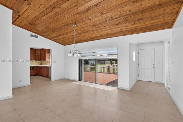 725 NW 49th Ave, Coconut Creek, FL 33063