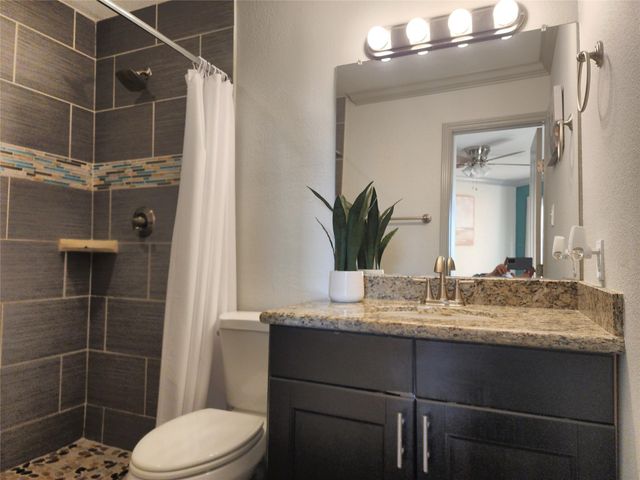 9520 Seawall Boulevard 323, Galveston, TX 77554