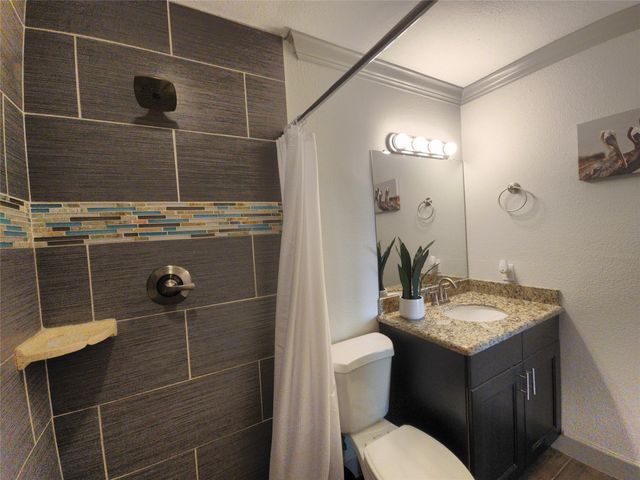 9520 Seawall Boulevard 323, Galveston, TX 77554