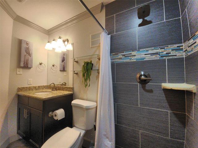 9520 Seawall Boulevard 323, Galveston, TX 77554