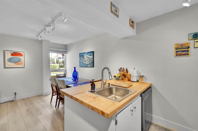 670 Kensington Place, Wilton Manors, FL 33305