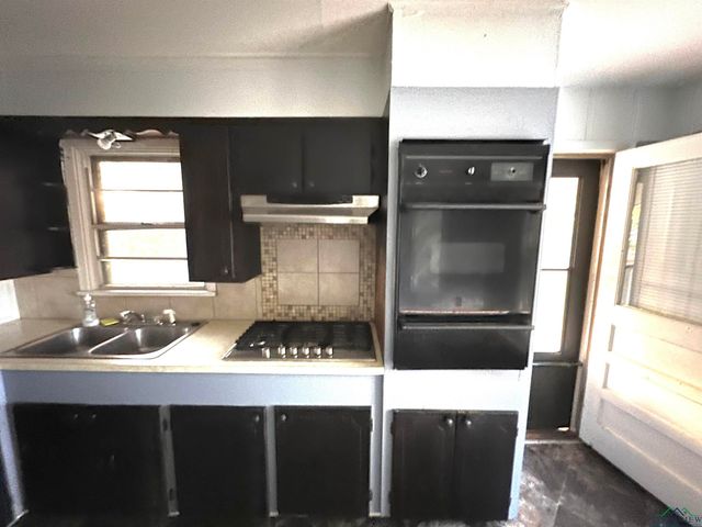 304 Hughes Avenue, Daingerfield, TX 75638