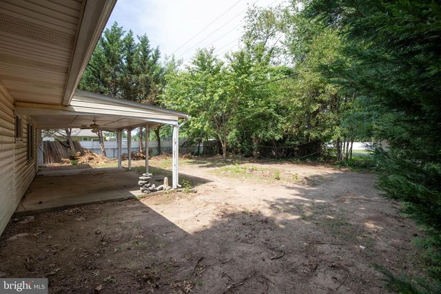 327 STONYBROOK DR, Levittown, PA 19055