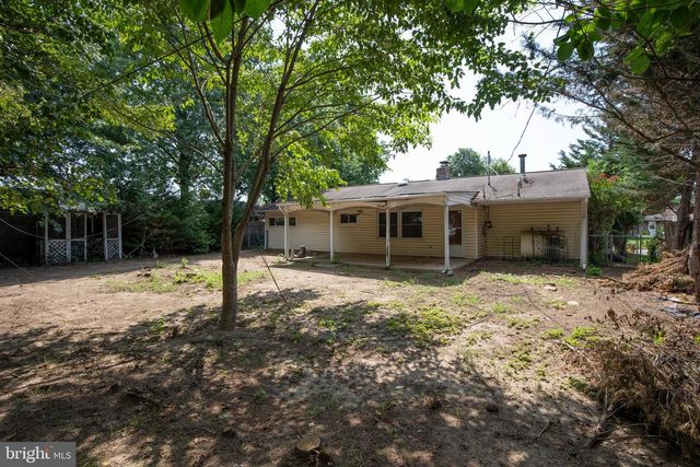 327 STONYBROOK DR, Levittown, PA 19055