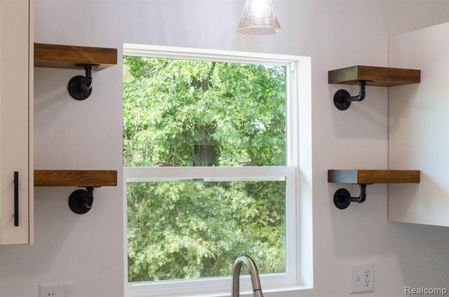 14434 Louisa Drive, Van Buren, MI 48111