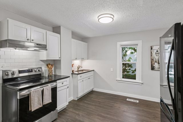 894 Euclid Street, Saint Paul, MN 55106