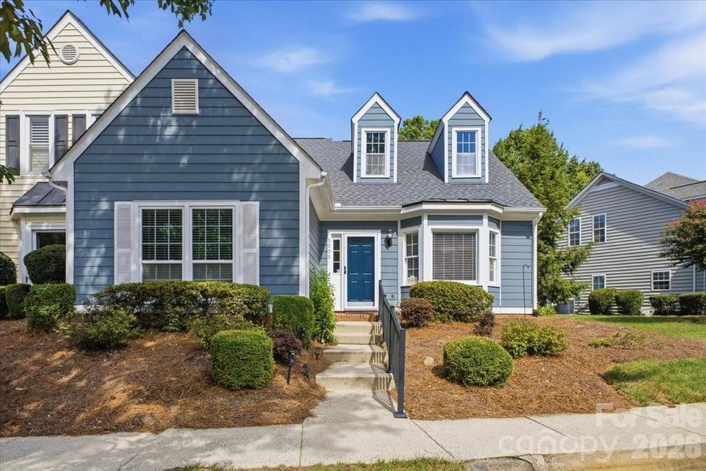5909 Fitzwilliams Lane, Charlotte, NC 28270