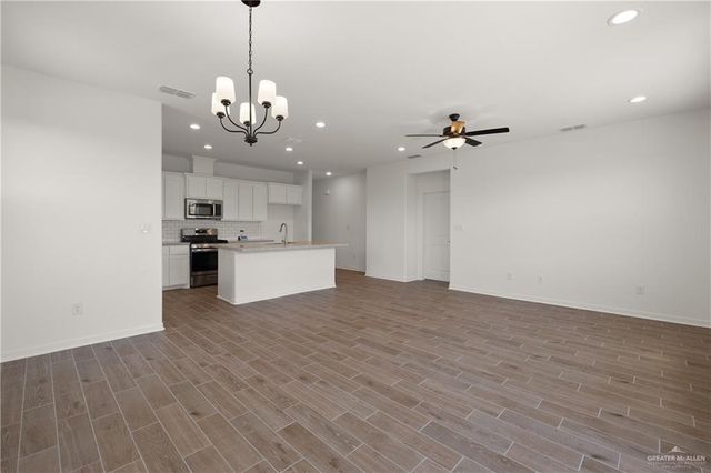 1420 E Silos Avenue, Edinburg, TX 78542