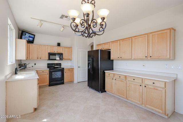 11527 N 86TH Avenue, Peoria, AZ 85345