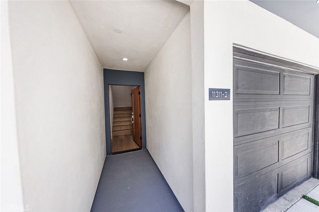 11313 Collins Street 11311-2, North Hollywood, CA 91601