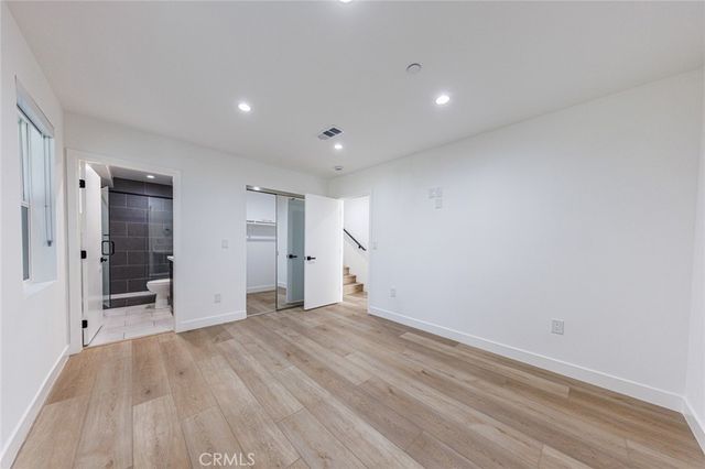 11313 Collins Street 11311-2, North Hollywood, CA 91601