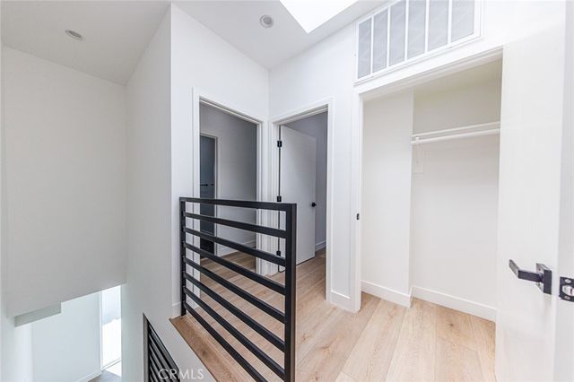 11313 Collins Street 11311-2, North Hollywood, CA 91601