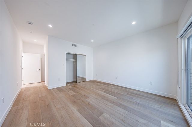 11313 Collins Street 11311-2, North Hollywood, CA 91601