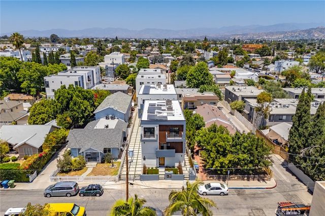 11313 Collins Street 11311-2, North Hollywood, CA 91601