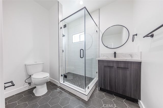 11313 Collins Street 11311-2, North Hollywood, CA 91601