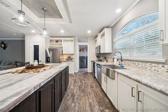 12112 W 690 Road, Hulbert, OK 74441