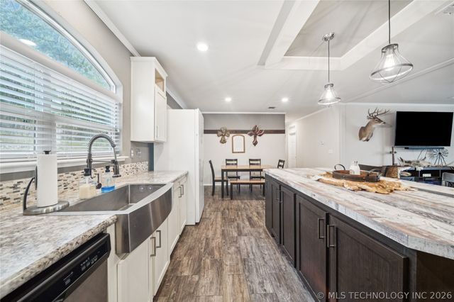 12112 W 690 Road, Hulbert, OK 74441