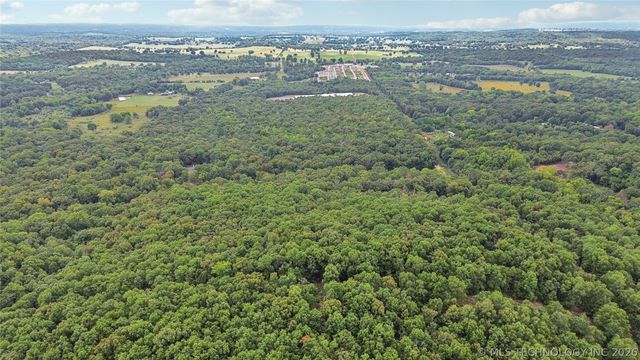 12112 W 690 Road, Hulbert, OK 74441