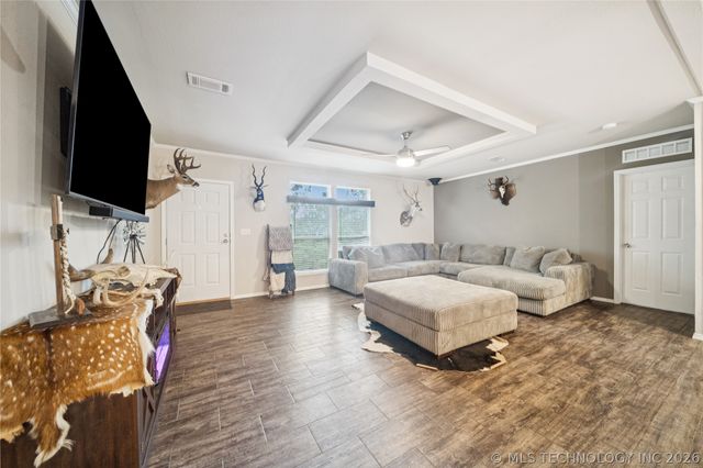 12112 W 690 Road, Hulbert, OK 74441