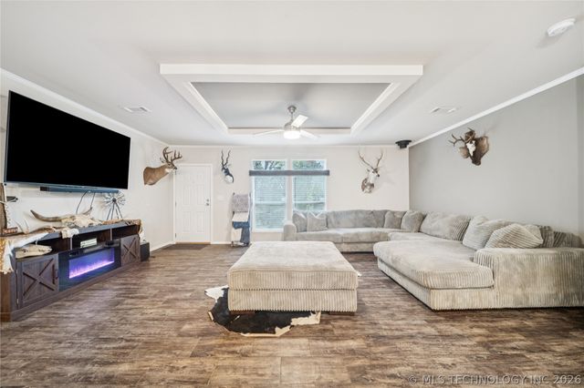 12112 W 690 Road, Hulbert, OK 74441