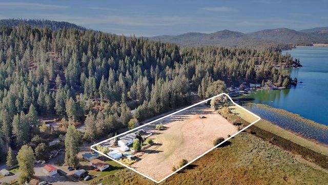 11224 N Honeymoon Bay Rd, Newman Lake, WA 99025