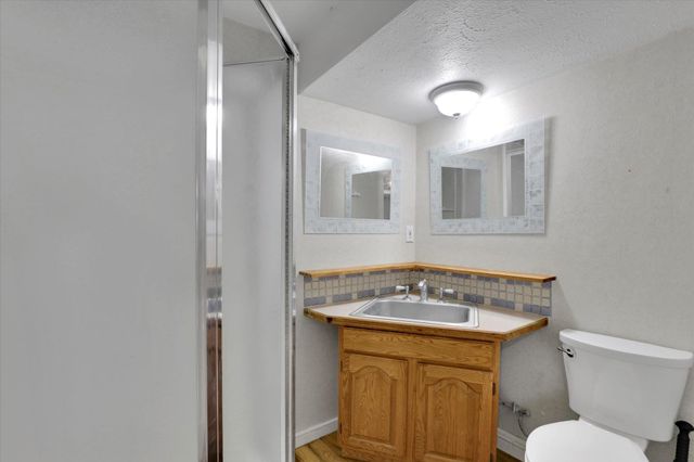 11224 N Honeymoon Bay Rd, Newman Lake, WA 99025