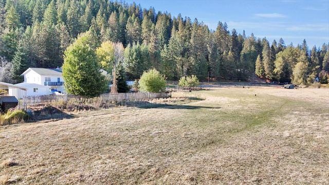 11224 N Honeymoon Bay Rd, Newman Lake, WA 99025