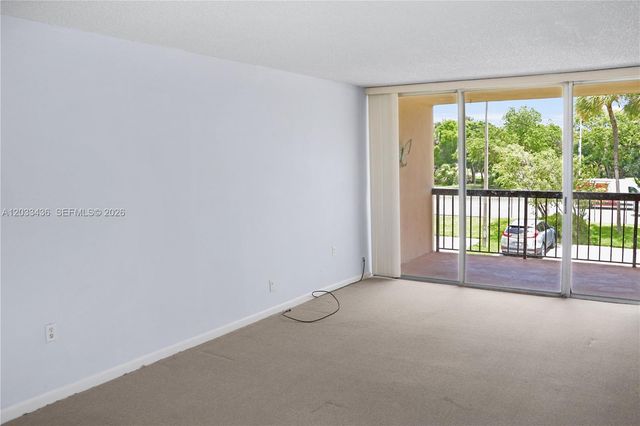 10425 SW 112th Avenue 204, Miami, FL 33176