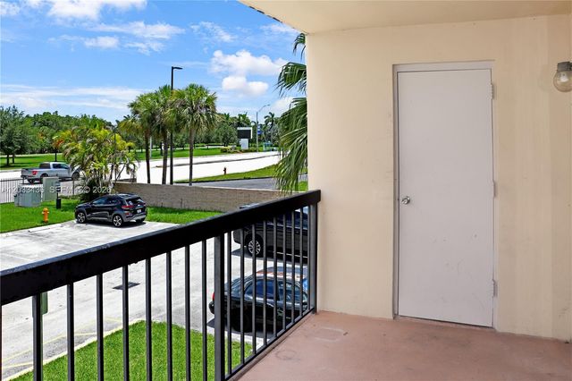 10425 SW 112th Avenue 204, Miami, FL 33176