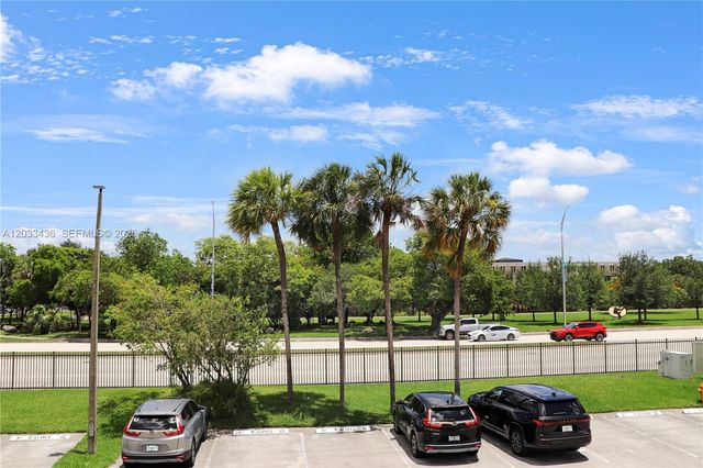 10425 SW 112th Avenue 204, Miami, FL 33176