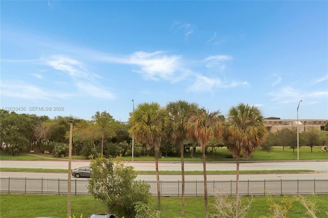 10425 SW 112th Avenue 204, Miami, FL 33176