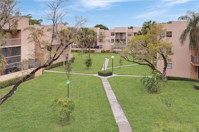 10425 SW 112th Avenue 204, Miami, FL 33176