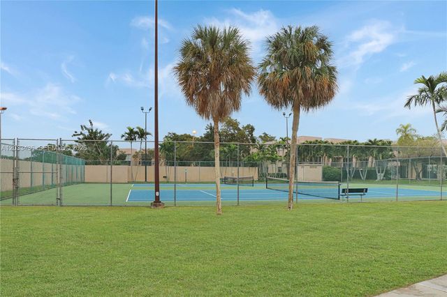 10425 SW 112th Avenue 204, Miami, FL 33176