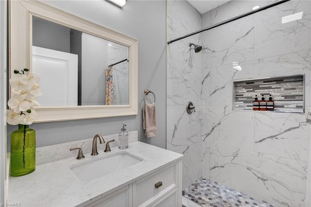 2113 Lancey Drive, Thomasville, NC 27360