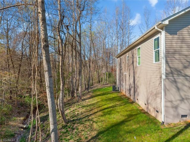 2113 Lancey Drive, Thomasville, NC 27360