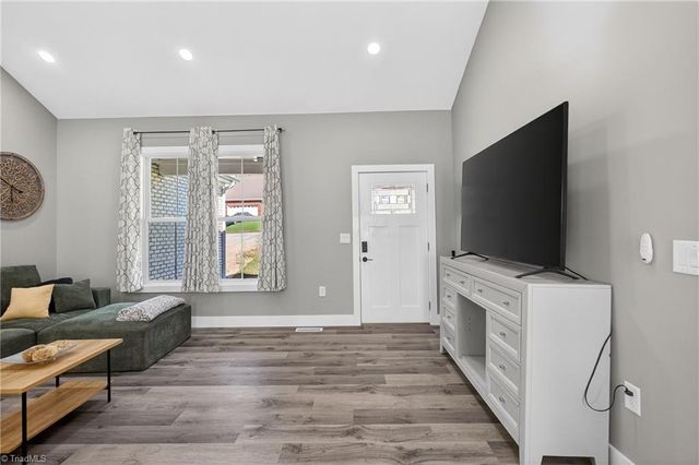 2113 Lancey Drive, Thomasville, NC 27360