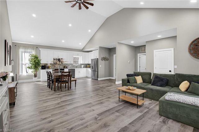 2113 Lancey Drive, Thomasville, NC 27360