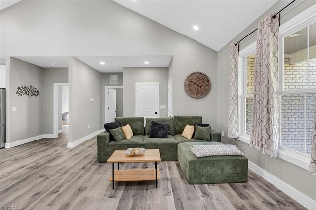 2113 Lancey Drive, Thomasville, NC 27360