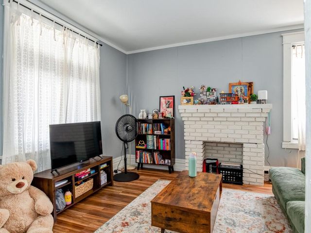 921 15th St, Beaver Falls, PA 15010