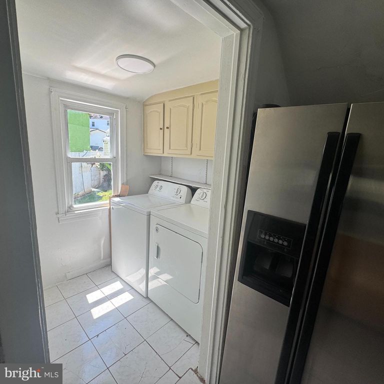 Image 7 of property listing at 4411 71ST AVE, Hyattsville, MD 20784