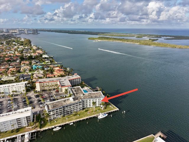 100 Paradise Harbour Boulevard 304, North Palm Beach, FL 33408