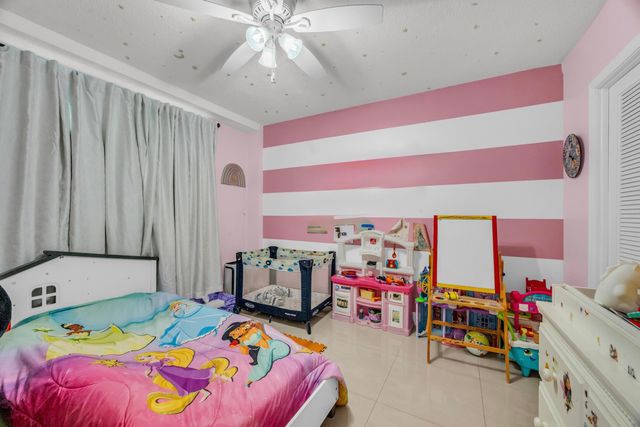 100 Paradise Harbour Boulevard 304, North Palm Beach, FL 33408