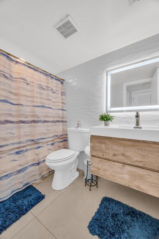 100 Paradise Harbour Boulevard 304, North Palm Beach, FL 33408