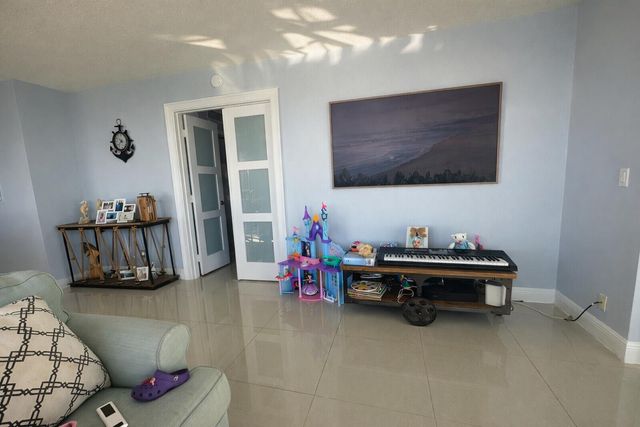 100 Paradise Harbour Boulevard 304, North Palm Beach, FL 33408