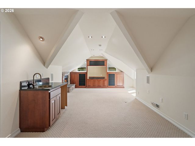 15331 Sw PEACHTREE Dr, Portland, OR 97224
