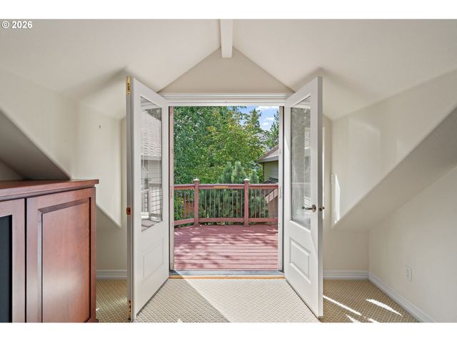 15331 Sw PEACHTREE Dr, Portland, OR 97224