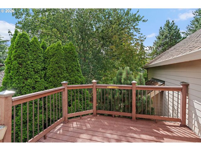 15331 Sw PEACHTREE Dr, Portland, OR 97224