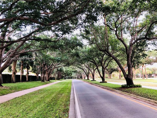 803 Silverleaf Oak Ct, Palm Beach Gardens, FL 33410
