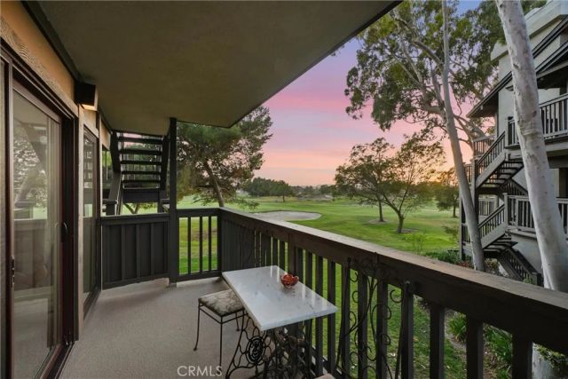 11 Las Brisas 6, Irvine, CA 92612