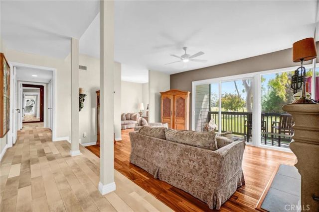 11 Las Brisas 6, Irvine, CA 92612